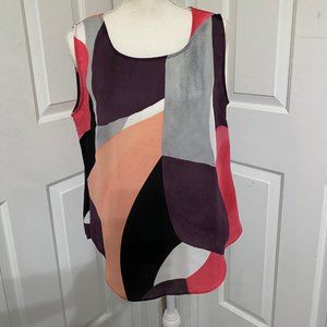L DKNY Sleeveless Top w/Scoop Front Neckline